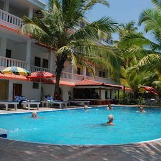 Kristal Sands Beach Resort كالانغيُت المظهر الخارجي الصورة
