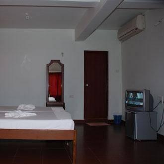 Kristal Sands Beach Resort كالانغيُت المظهر الخارجي الصورة